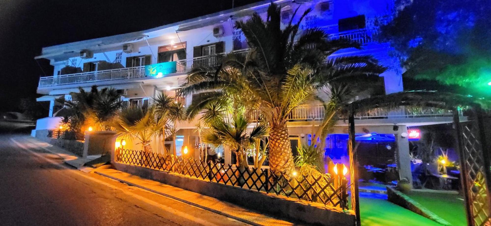 Possidon Hotel Agia Marina  Eksteriør billede